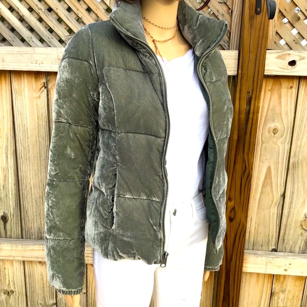 ABERCROMBIE & FITCH WIND RESISTANT VELVET PUFFER COAT - LIKE NEW-S,XS - Picture 7 of 11